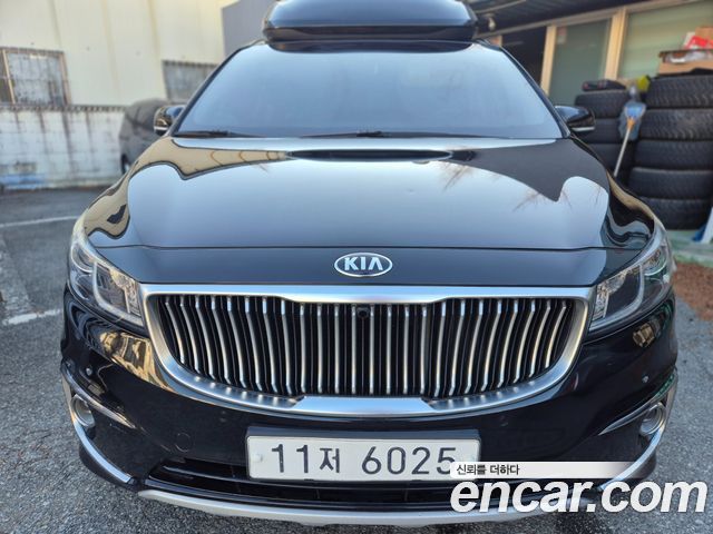 Kia Canival 2016 — photo 1