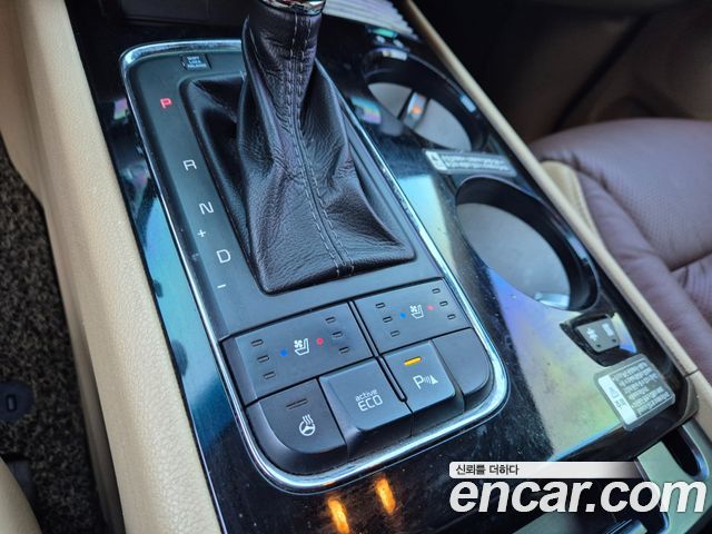 Kia Canival 2016 — photo 12