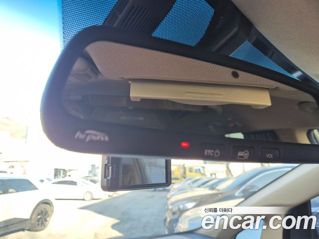 Kia Canival 2016 — photo 14