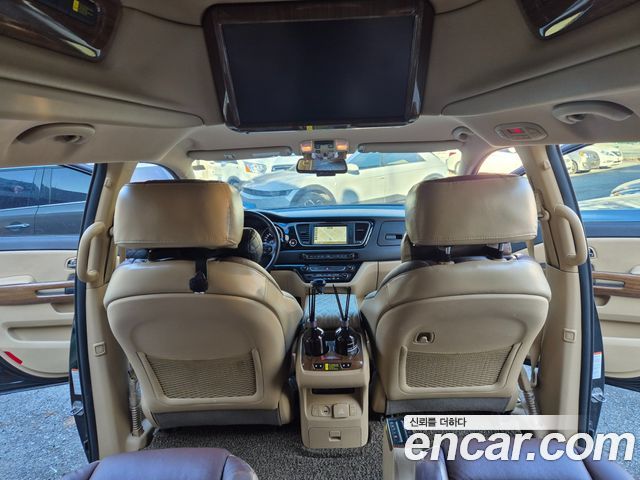 Kia Canival 2016 — photo 20