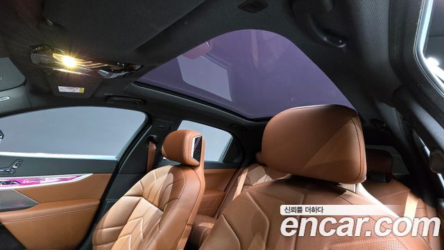 BMW 7-Series 2025 — photo 16