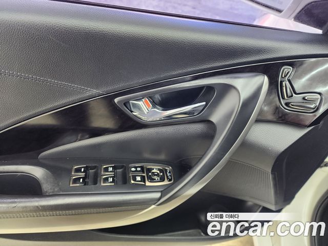 Hyundai Grandeur 2013 — photo 17