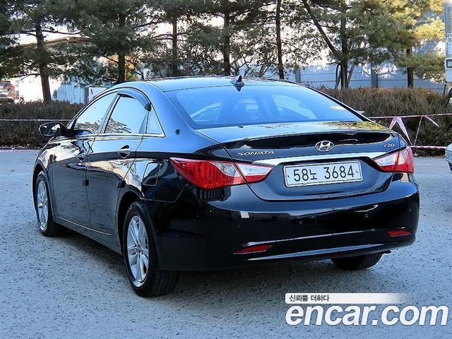 Hyundai Sonata 2010 — photo 3