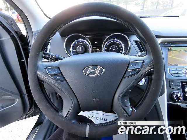 Hyundai Sonata 2010 — photo 7