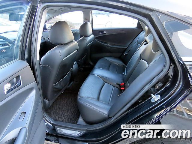 Hyundai Sonata 2010 — photo 10