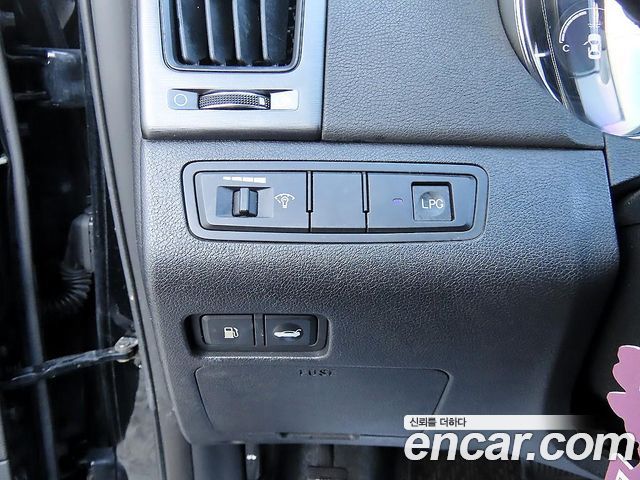 Hyundai Sonata 2010 — photo 14