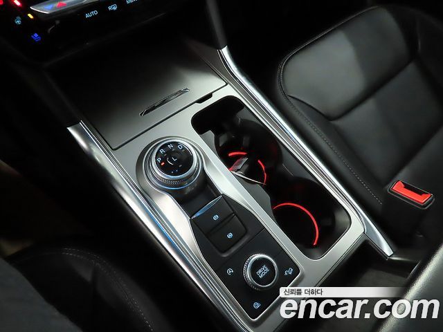 Ford Explorer 2021 — photo 12