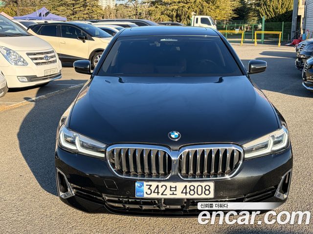 BMW 5-Series 2023 — photo 2