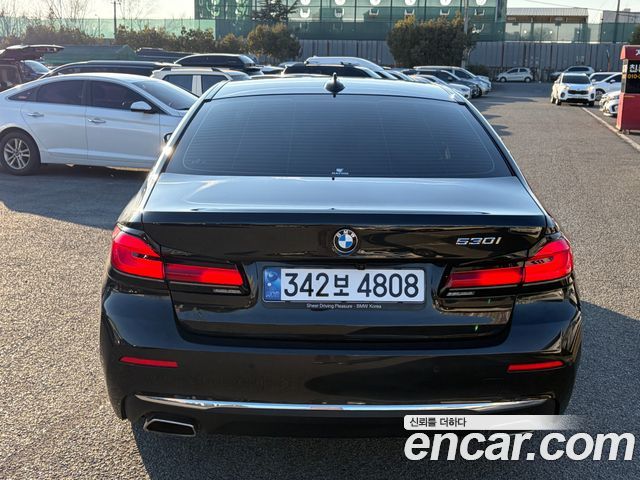 BMW 5-Series 2023 — photo 4