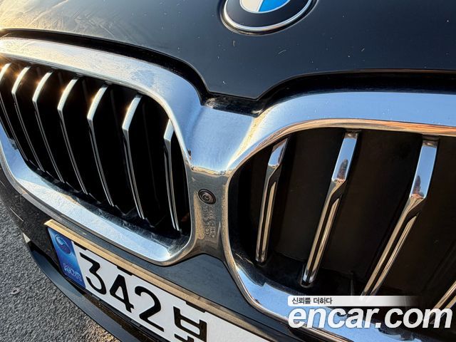 BMW 5-Series 2023 — photo 13