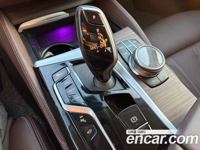 BMW 5-Series 2023 — photo 15