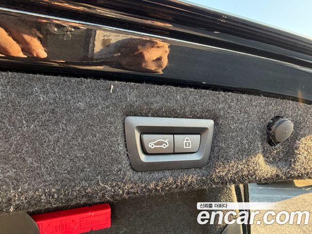 BMW 5-Series 2023 — photo 17