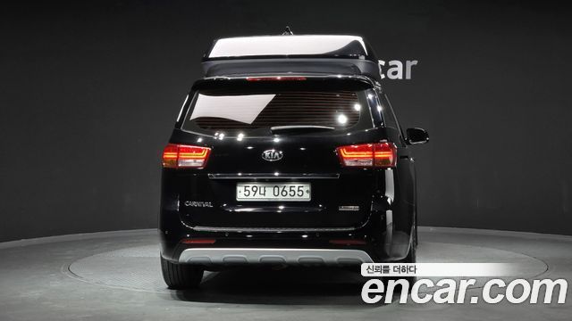 Kia Canival 2016 — photo 4