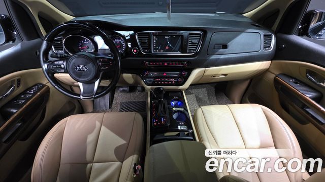 Kia Canival 2016 — photo 7