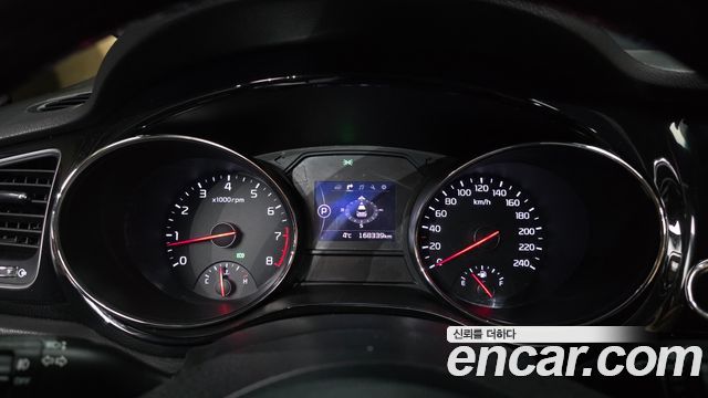 Kia Canival 2016 — photo 8