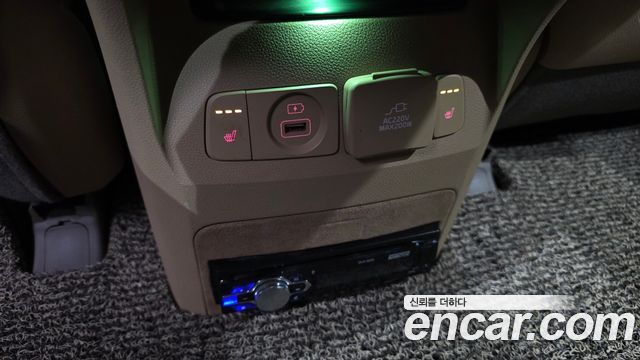 Kia Canival 2016 — photo 19