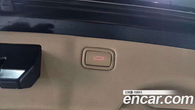 Kia Canival 2016 — photo 20