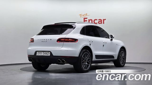 Porsche Macan 2017 — photo 2