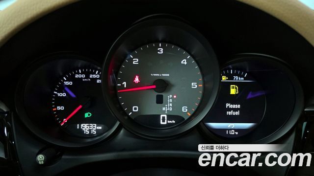 Porsche Macan 2017 — photo 8