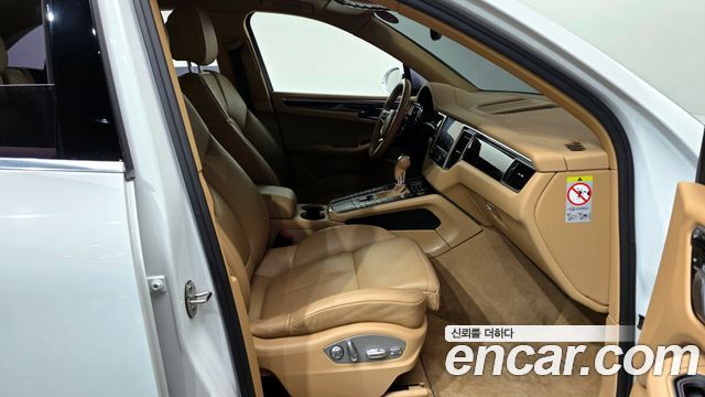 Porsche Macan 2017 — photo 11