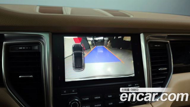 Porsche Macan 2017 — photo 15