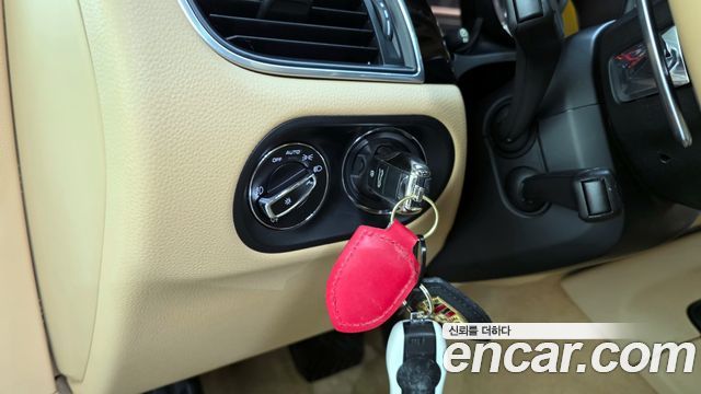Porsche Macan 2017 — photo 17