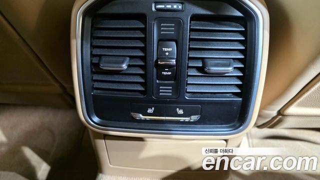 Porsche Macan 2017 — photo 19