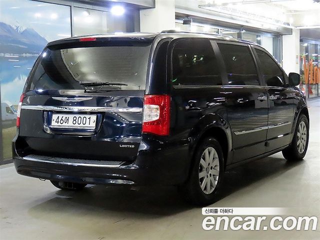 Chrysler Grand Voyager 2011 — photo 5