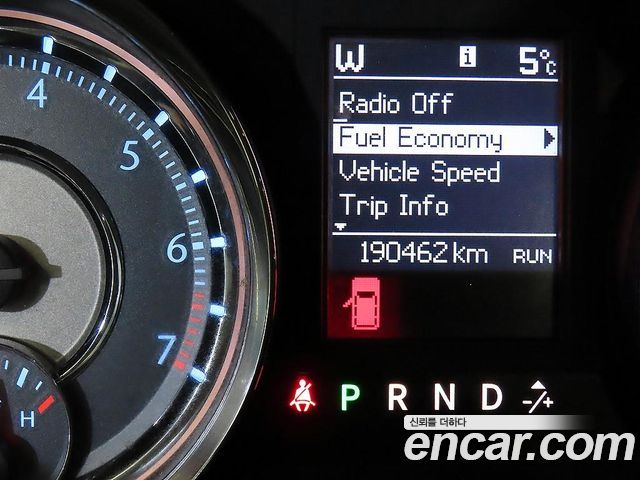 Chrysler Grand Voyager 2011 — photo 8