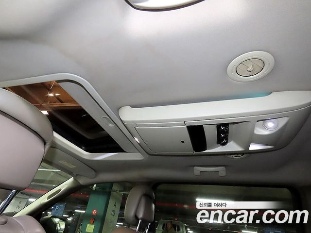 Chrysler Grand Voyager 2011 — photo 16