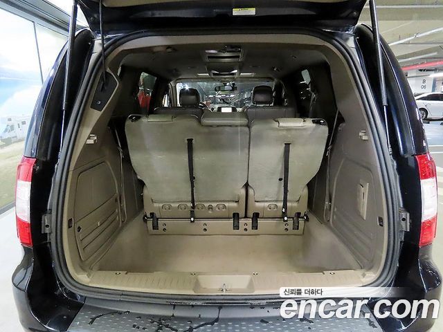 Chrysler Grand Voyager 2011 — photo 17