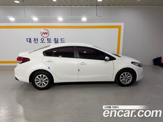 Kia K3 2017 — photo 8