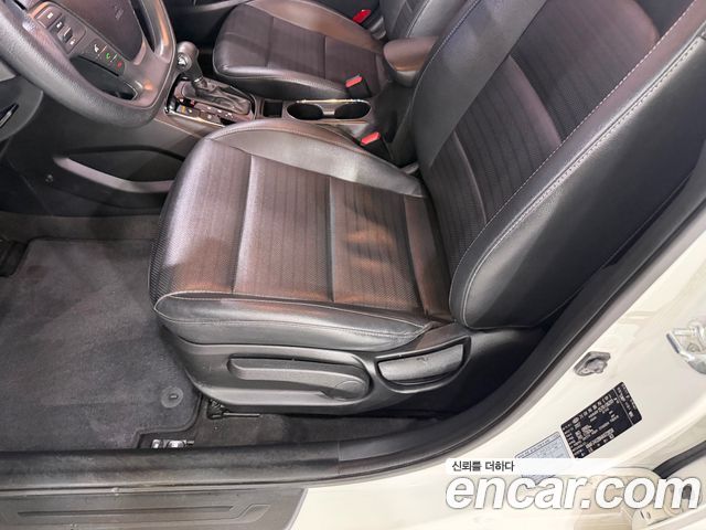Kia K3 2017 — photo 10