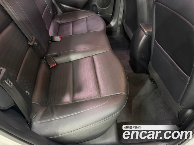 Kia K3 2017 — photo 13