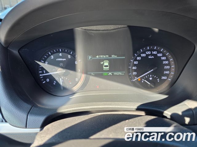 Genesis G80 2017 — photo 8
