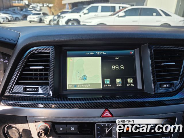 Genesis G80 2017 — photo 12