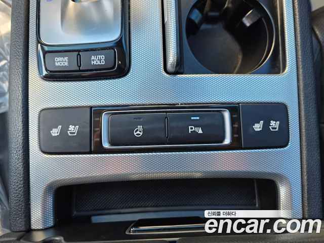 Genesis G80 2017 — photo 17