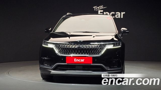 Kia Canival 2021 — photo 3