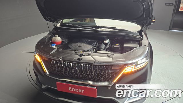 Kia Canival 2021 — photo 6