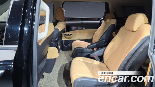 Kia Canival 2021 — photo 12