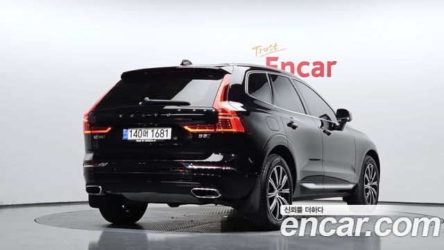 Volvo XC60 2021 — photo 2