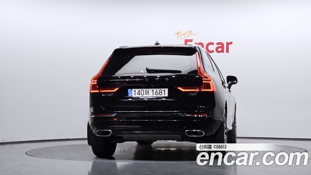 Volvo XC60 2021 — photo 4