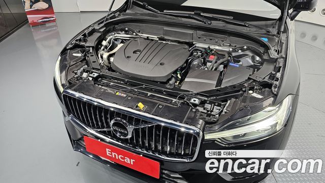 Volvo XC60 2021 — photo 6