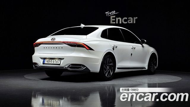 Hyundai Grandeur 2022 — photo 2