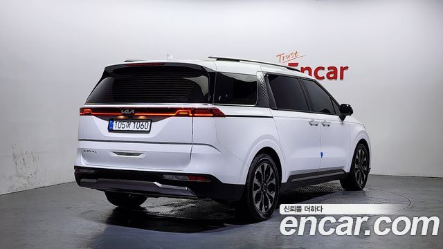 Kia Canival 2022 — photo 2