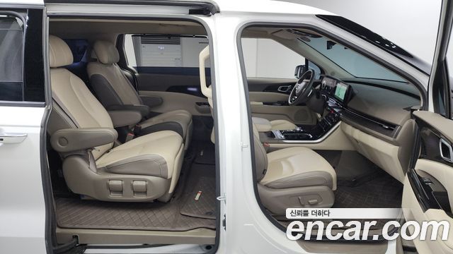 Kia Canival 2022 — photo 11