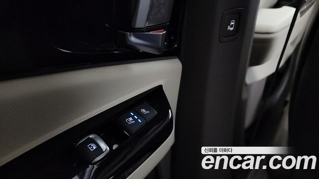 Kia Canival 2022 — photo 17
