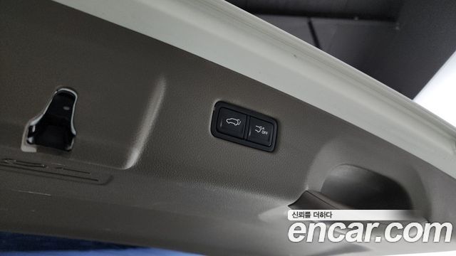 Kia Canival 2022 — photo 20