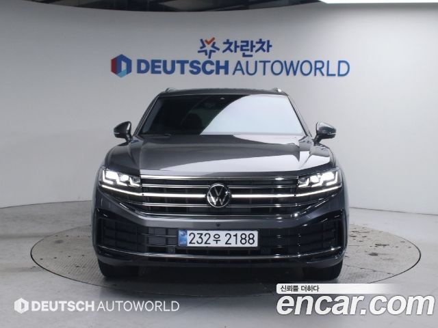 Volkswagen Touareg 2024 — photo 3