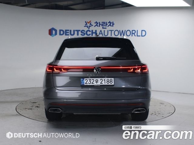 Volkswagen Touareg 2024 — photo 4